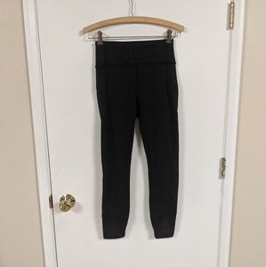 In movement 🍋 Lulu Lemon leggings